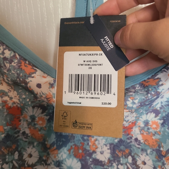 449 🦃🎄NWT The North Face Pink and Blue Floral Camisole - Picture 4 of 4